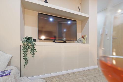ON Apartments - Family - Free Parking & Pet Friendly