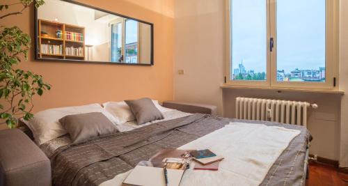 Gallery image of ALTIDO Warm Family Flat for 6 with Terrace in Milan in Milan