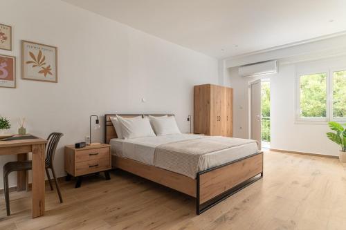 Athens Urban Vibes 4 Quiet Balcony Peaceful