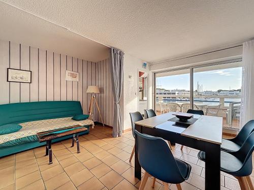 Marina P2 Cabine Port Camargue
