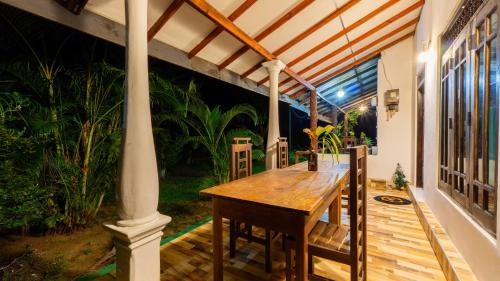Jardí fora de Sigiri Binara Villa