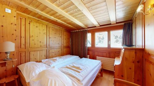 Chesa Susi - Elegant Attic in the Engadine