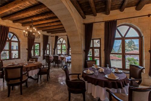 Un restaurant sau alt loc unde se poate mânca la Yunak Evleri Cappadocia