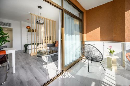 Palmeras Cristal by 10ToSea