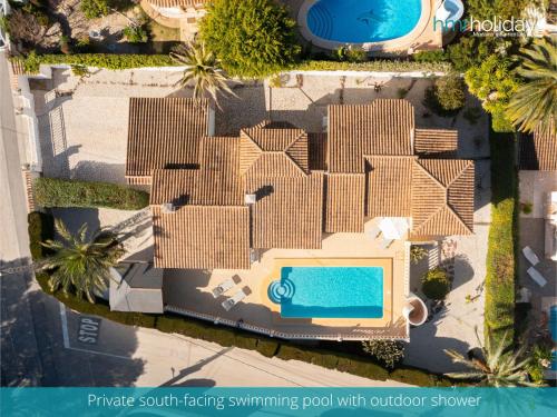 Villa Alegre by HMR Holidays