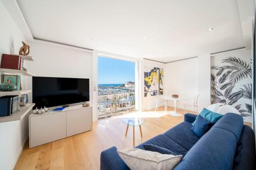 REF 1926 - Cannes Center - Sea view apartment for rent