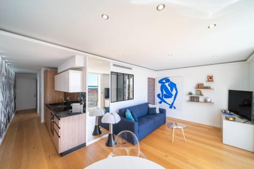 REF 1926 - Cannes Center - Sea view apartment for rent