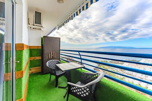 Oceanfront Studio with Private Balcony in Playa Paraíso