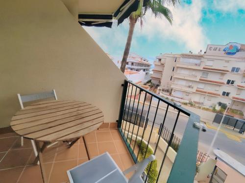 Apartamento con WiFi y parking a 50 metros de la playa Cargador - ALBERT VILLAS