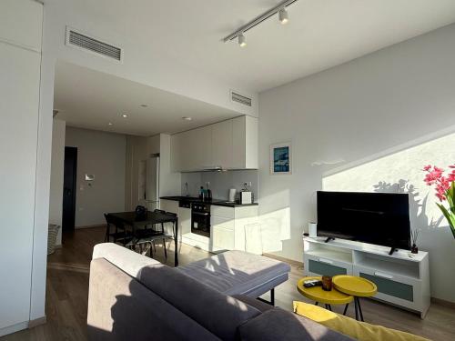 Modern Monastiraki Apartment with Parthenon view