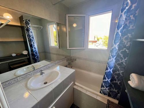 SR110-108 Appt 3 pièces 4 personnes ST RAPHAEL