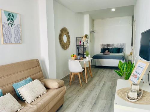 Estudio Playazo Jimena by At Home Costa del Sol