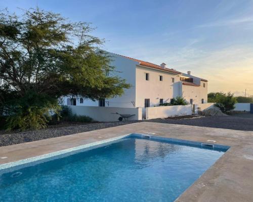 Magnifique villa avec piscine privée à 300m de la plage