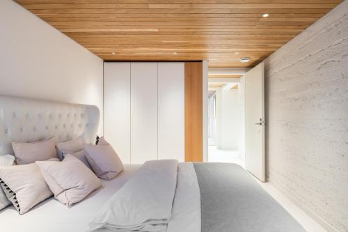Foto Scandinavian Design Townhouse with Private Sauna 4