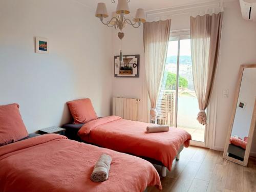 Stunning 2 bedroom apartment with Terrace and Sea view, Nice Cimiez Liberation