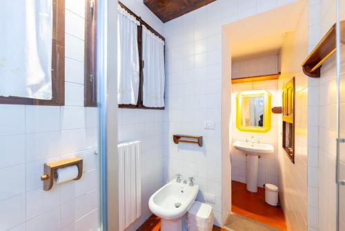 Charming Historic Apartment with Modern Comfort in the Heart of Florence
