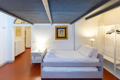 Charming Historic Apartment with Modern Comfort in the Heart of Florence
