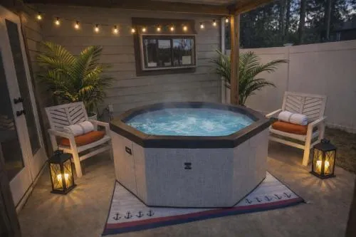 Spacious 3BR Family Beach Home 5 Mins to Panama City Beach & Sleeps 9 Hot tub photo 1
