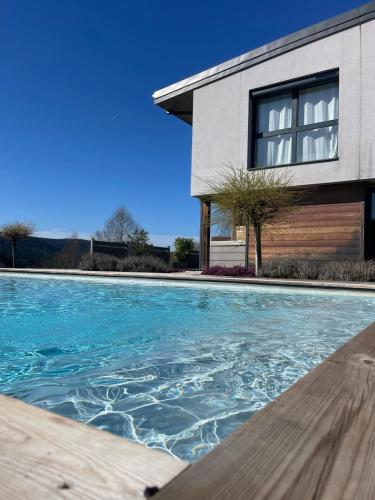 Villa 4 Saisons, avec piscine chauffée et jacuzzi
