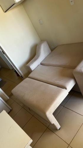 a room with two beds in a room at Condomínio Diver in Vera Cruz de Itaparica