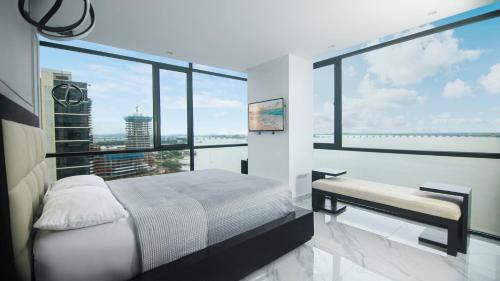 Suite 14 Bellini I, Puerto Santa Ana, Guayaquil