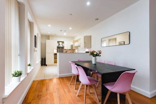 The best 2 bedroom Cardiff City Centre Apartment photo 17