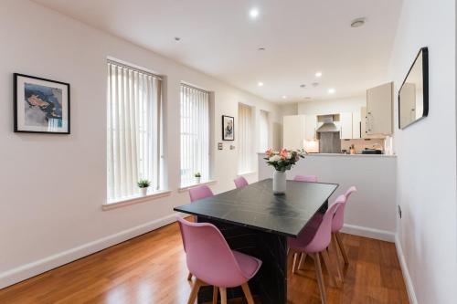 The best 2 bedroom Cardiff City Centre Apartment photo 28