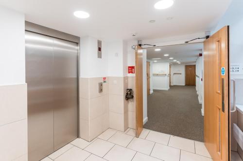 The best 2 bedroom Cardiff City Centre Apartment photo 35