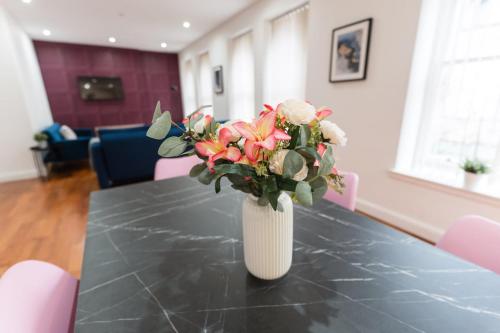 The best 2 bedroom Cardiff City Centre Apartment photo 38