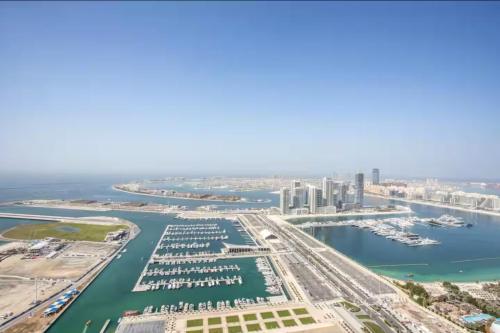 1BR 42nd Floor Palm Jumeriah & Sea View- 5 Sleeps