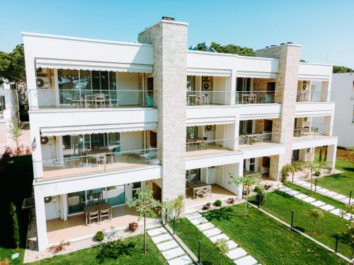 Foto Gjiri i Lalzit - San Pietro - Savita Premium Apartments