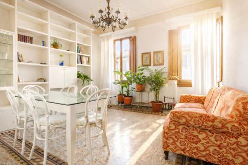 Florence Homestay Apartment