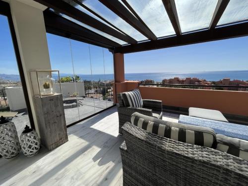 Penthouse with stunning sea view terrace