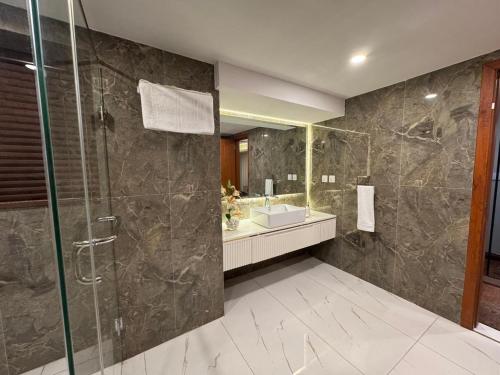 O baie la Sweet Residence