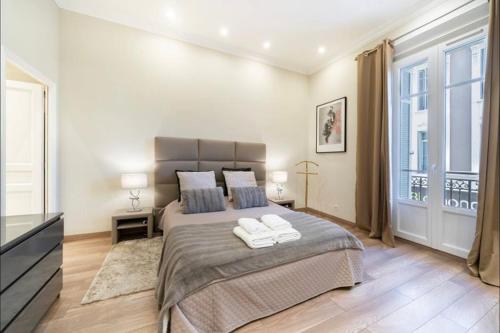 120 m2 GRAND STANDING CENTRE PROCHE PALAIS FESTIVALS