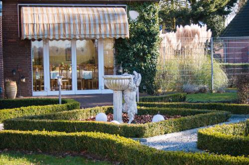 Jardí fora de Landhotel Zum Hasen Hein