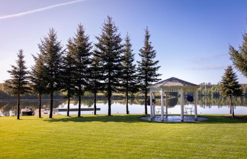 DOMEK na WODZIE - HOUSEBOAT RYBAKÓWKA