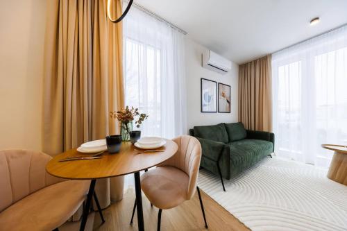 M4 Aura Apartments With Free Parking by StayNest