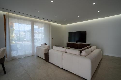 Glyfada Prime A38 Suite 2