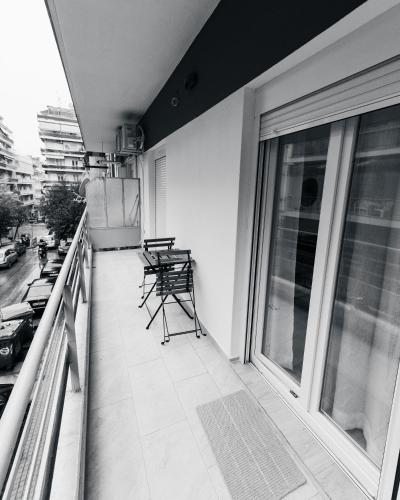The Urban Elegance Apartment Classic Luxury 2BR with Balcony