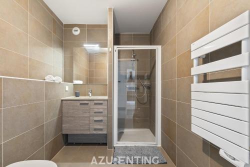 Azurenting - T2 Front de Mer - Clim - Parking