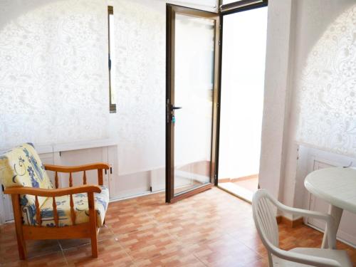 Apartamento en primera línea de playa en Denia con Wi-Fi, jardín y piscina - ES-373-34