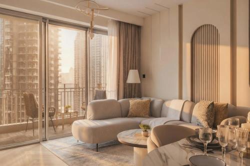Fountain & Opera Views 1 Bedroom Apartment with Balcony