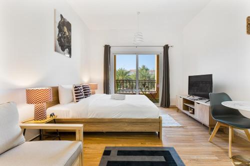 Chic Studio Near Circle Mall & Dubai Sports City