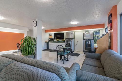 Motel 6-Albany, NY - Airport, Albany – Precios actualizados 2023
