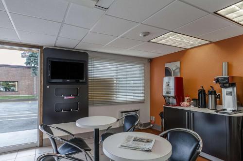 Παροχές για τσάι/καφέ στο Motel 6-Oshkosh, WI