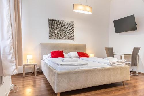 Comfortable 1BR Apt In Perfect Location