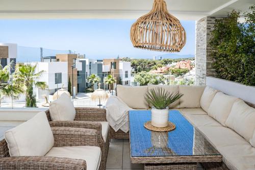 CAH - Large terrace indoor pool and gym