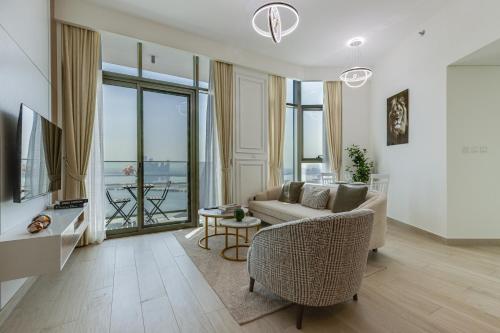 Fawad Azizi Residence, Al Jaddaf- 1BR - Allsopp & Allsopp