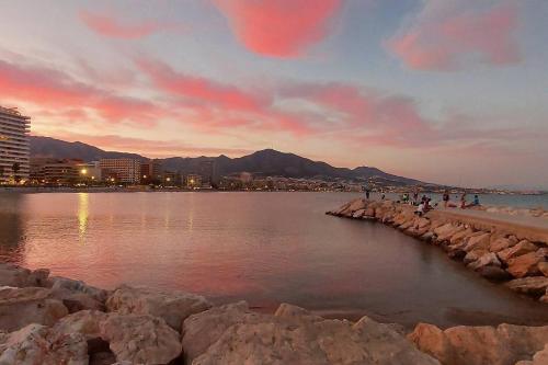 Modern 2BD Beach Apt in Los Boliches